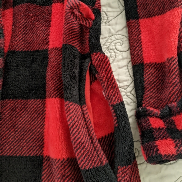 Secret Treasures Robe - Picture 4 of 7